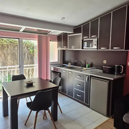 Yes Apartment