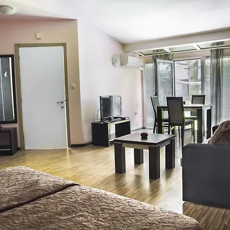 Apartment Yes